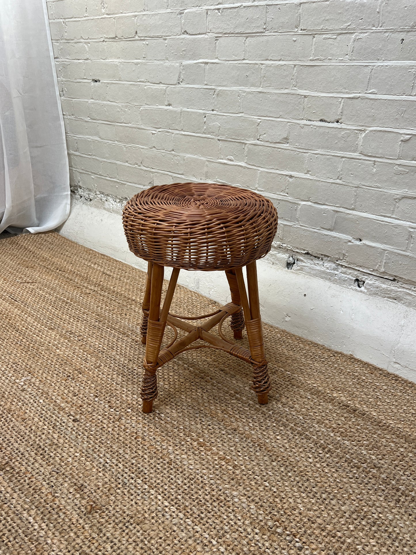 WICKER SIDE STOOL