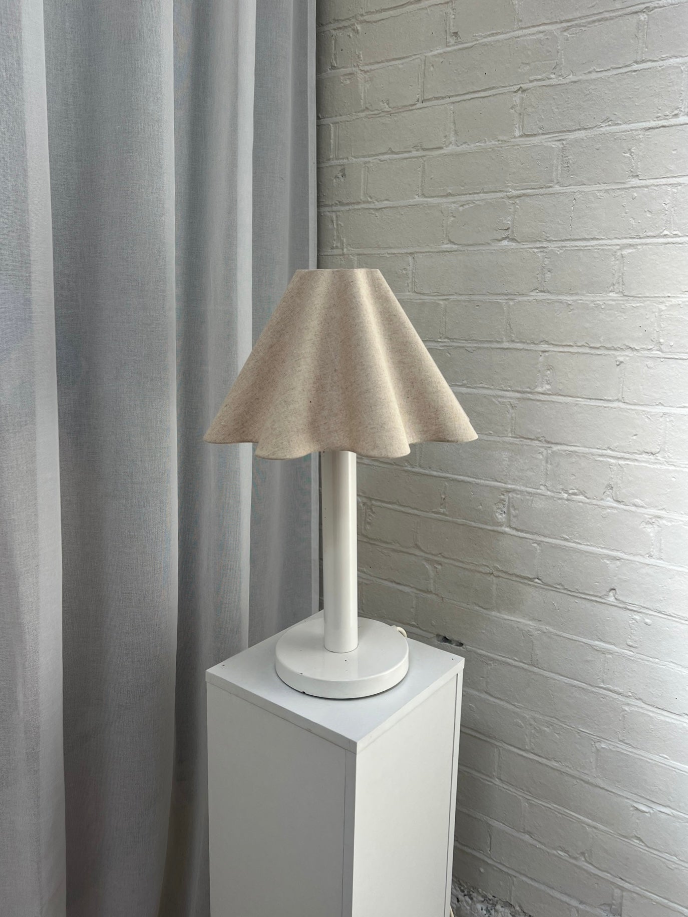 FRENCH WHITE LAMP