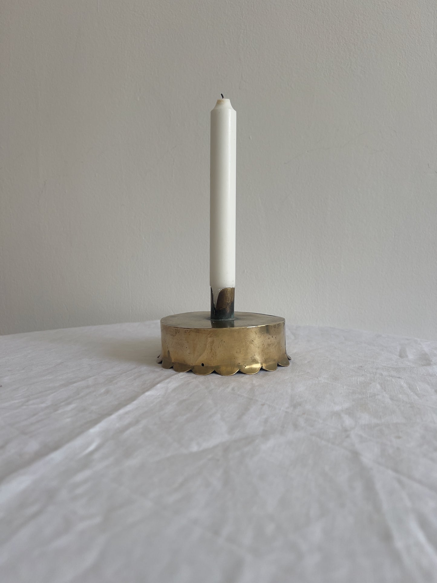 SCALLOPED BRASS CANDLE HOLDER