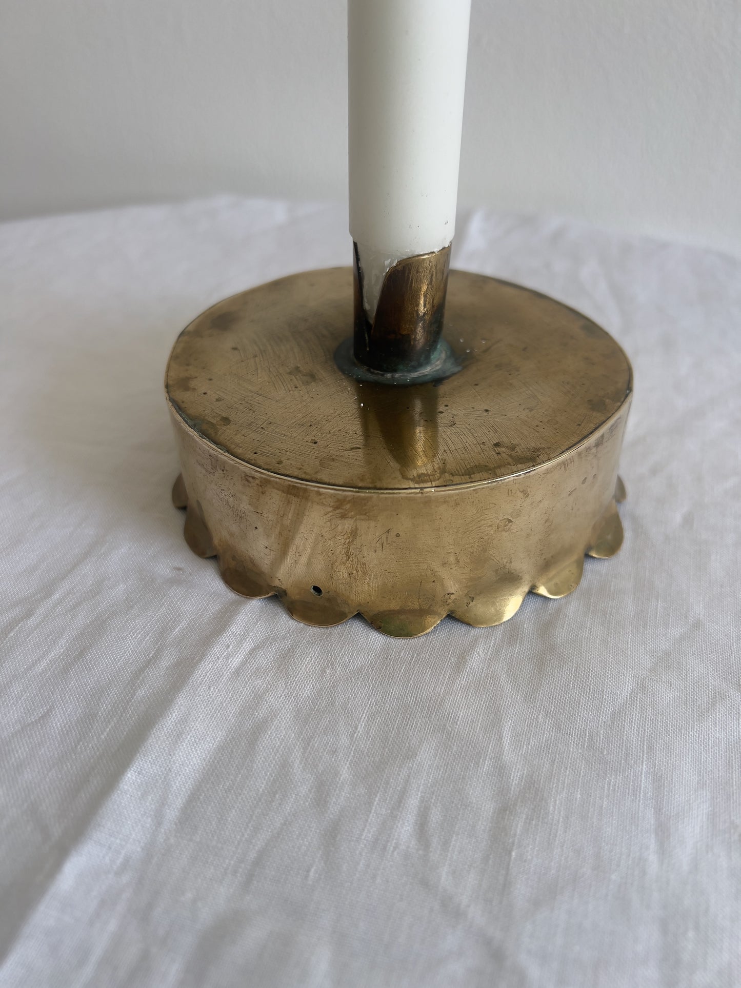 SCALLOPED BRASS CANDLE HOLDER