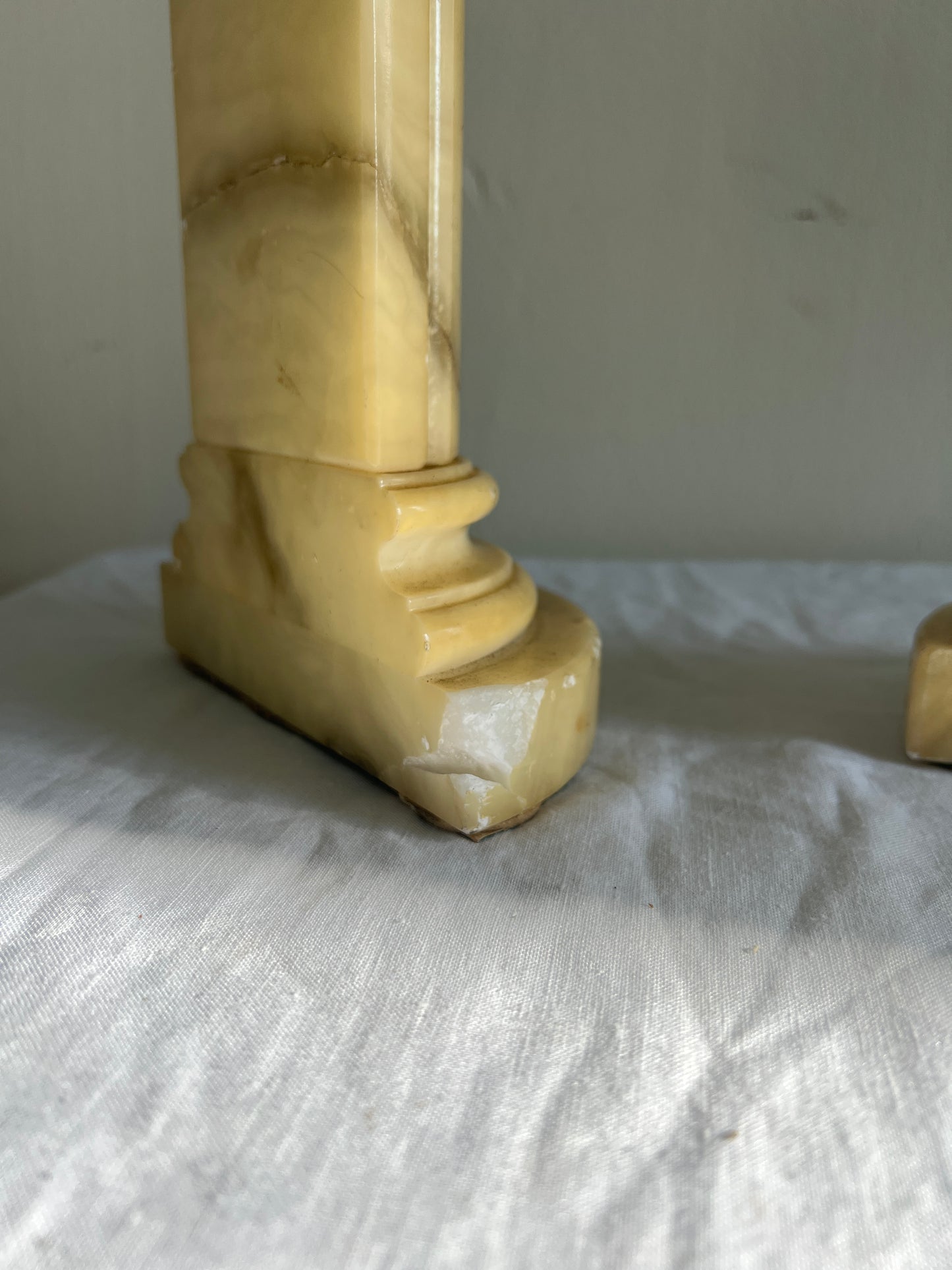 YELLOW ONYX PILLAR BOOK ENDS