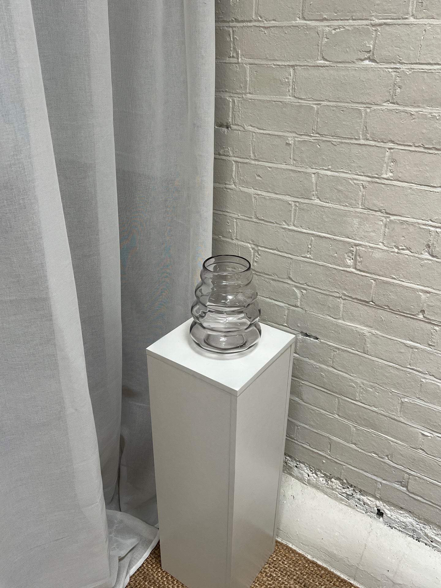 BEEHIVE GLASS VASE