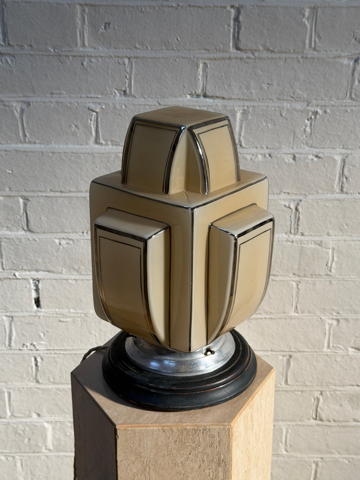 ART DECO TABLE LAMP