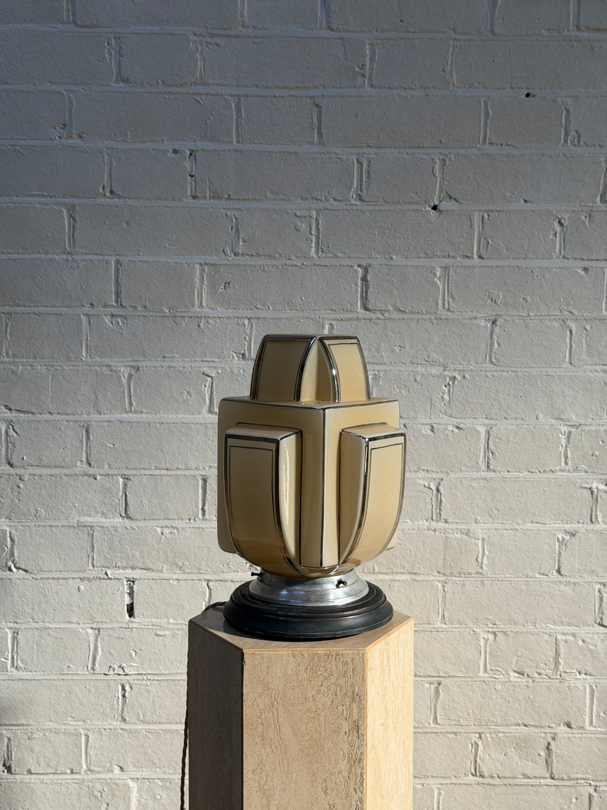ART DECO TABLE LAMP