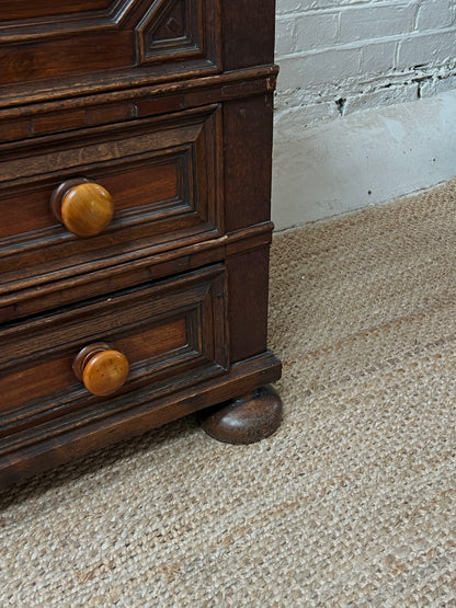 18TH CENTURY OAK CHEST OF DRAWERS