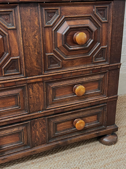 18TH CENTURY OAK CHEST OF DRAWERS
