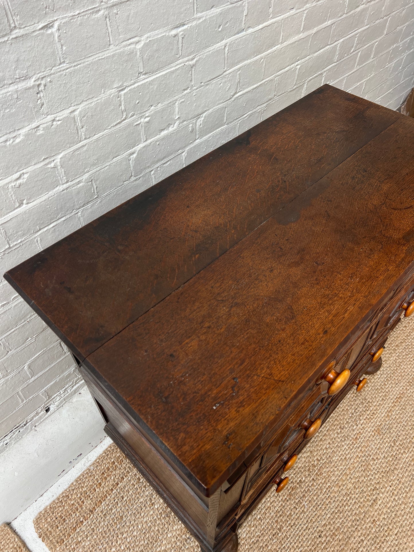 18TH CENTURY OAK CHEST OF DRAWERS