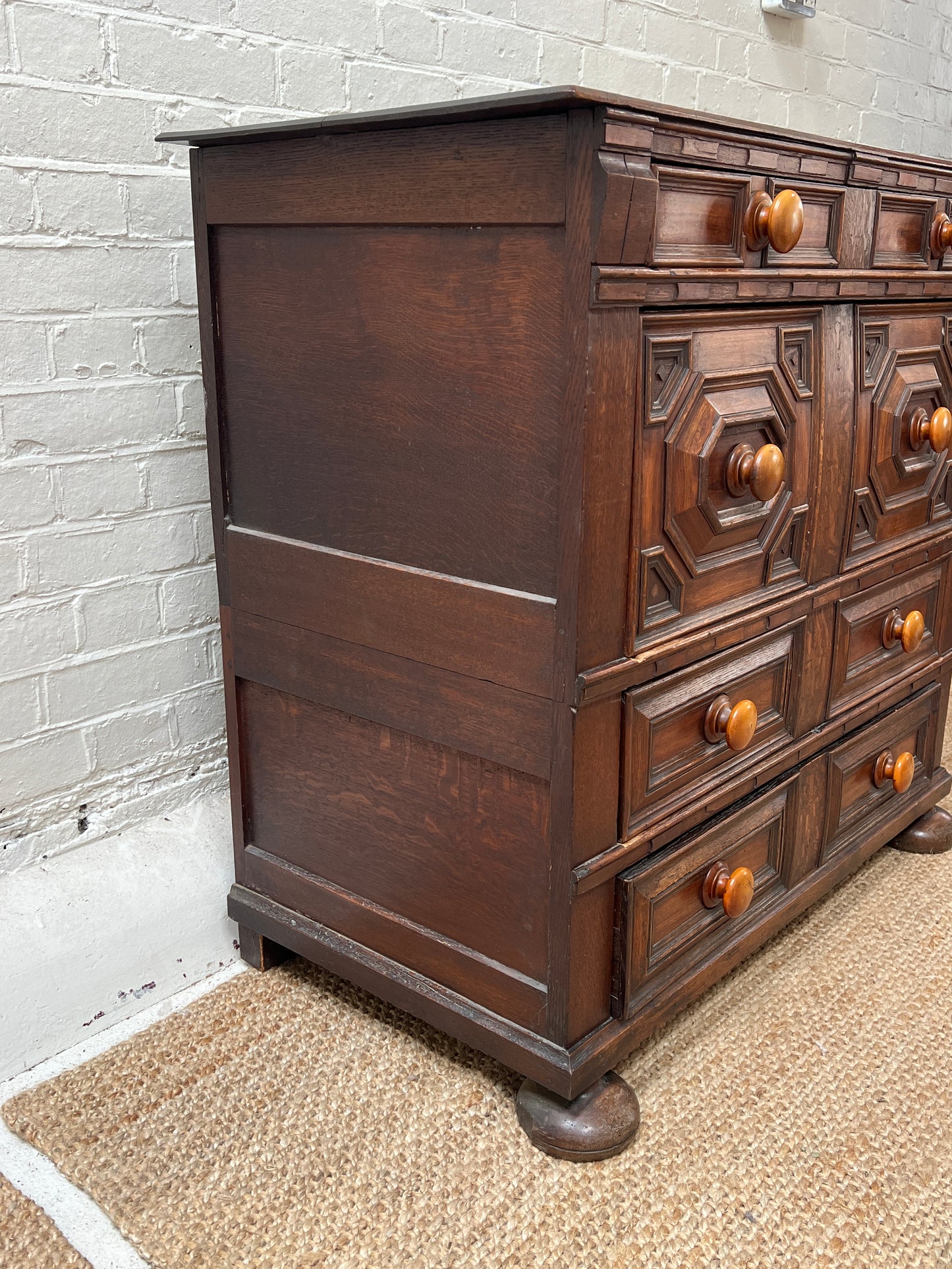 18TH CENTURY OAK CHEST OF DRAWERS