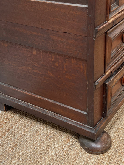 18TH CENTURY OAK CHEST OF DRAWERS