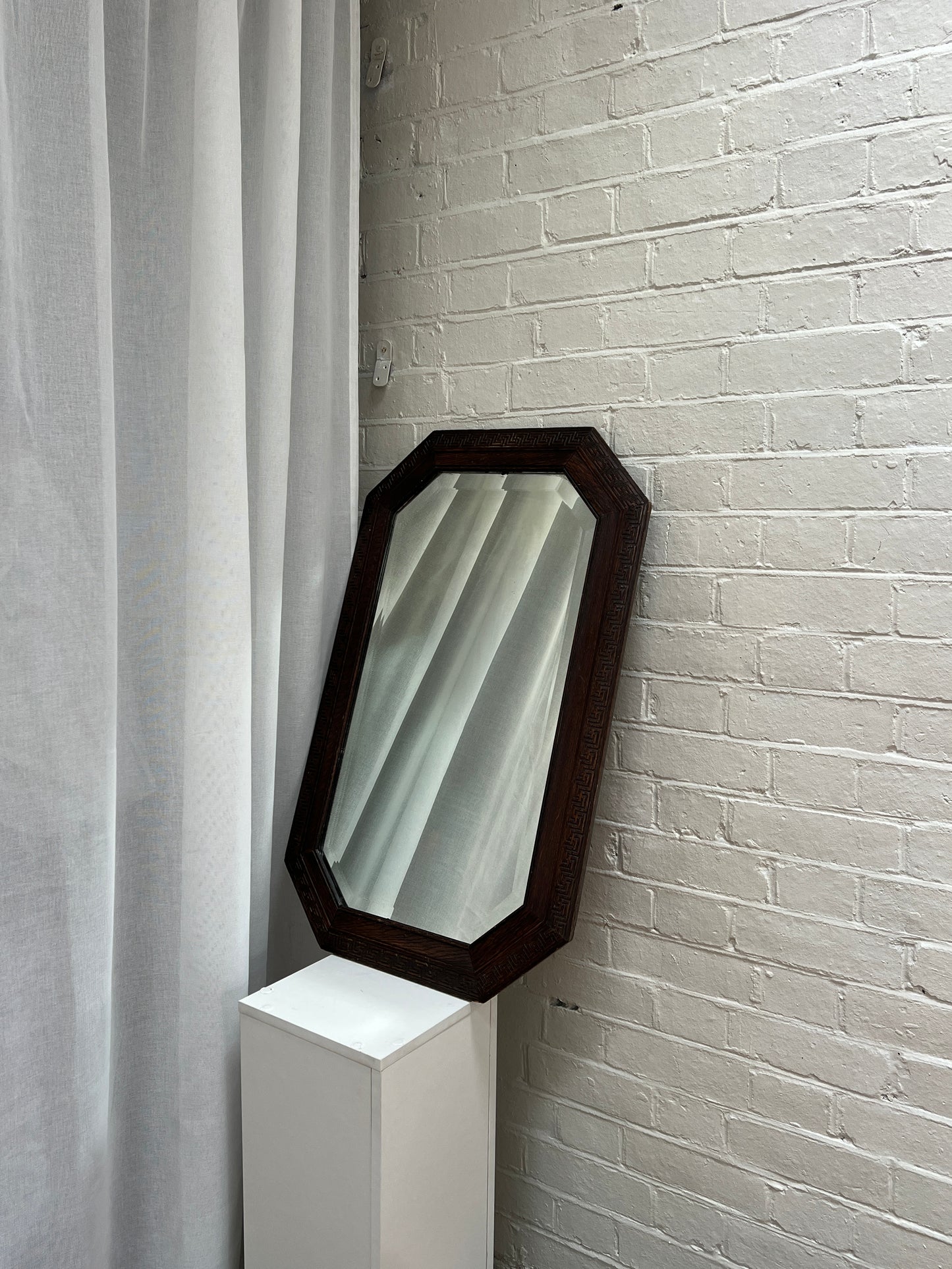 OAK MEANDER PATTERNED MIRROR