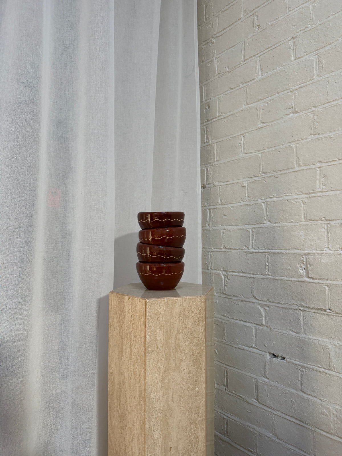 SET OF FOUR STUDIO BROWN WIGGLE BOWLS