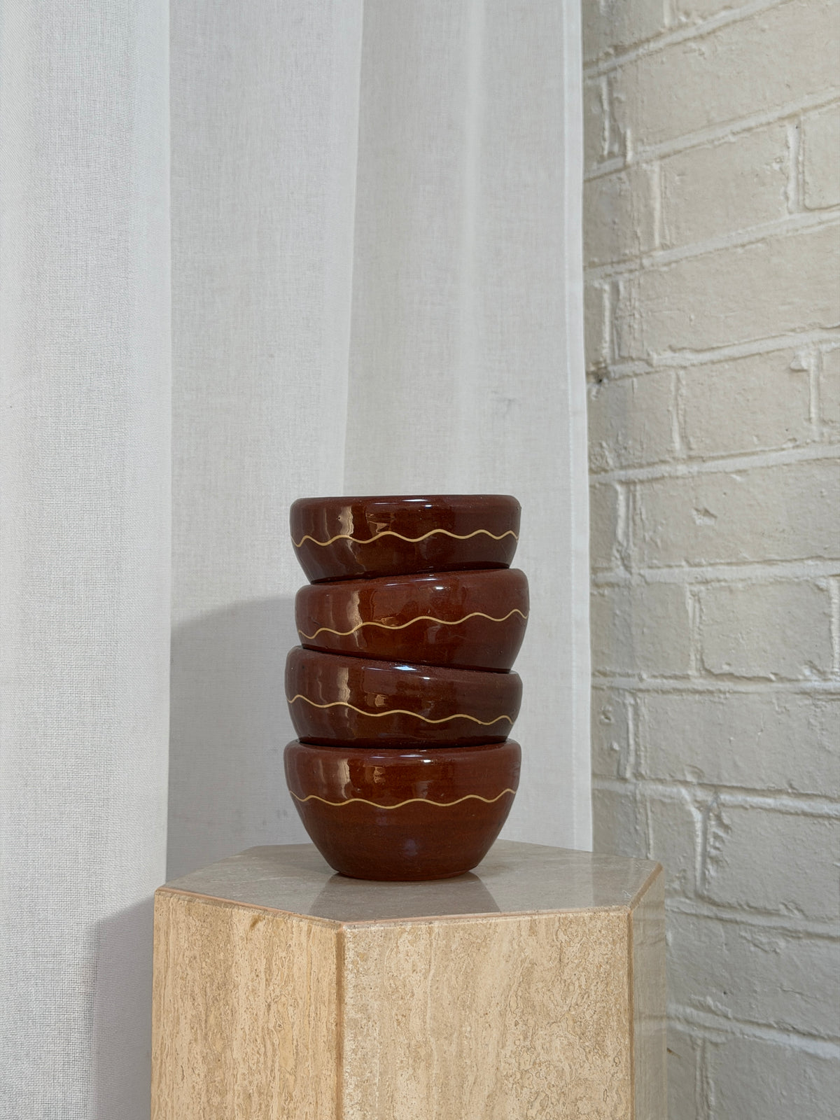 SET OF FOUR STUDIO BROWN WIGGLE BOWLS