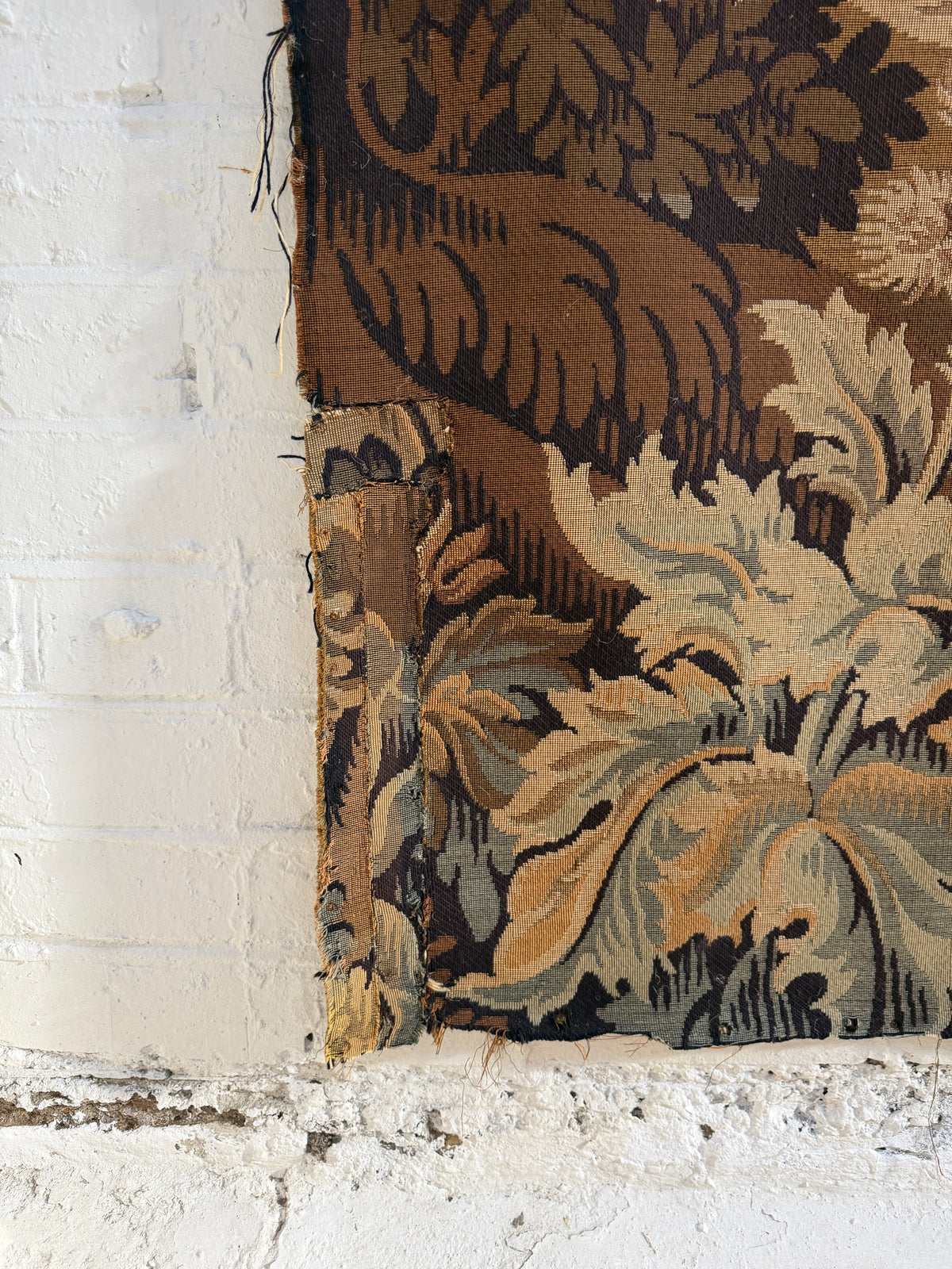 LARGE FRENCH TAPESTRY WALL HANGING