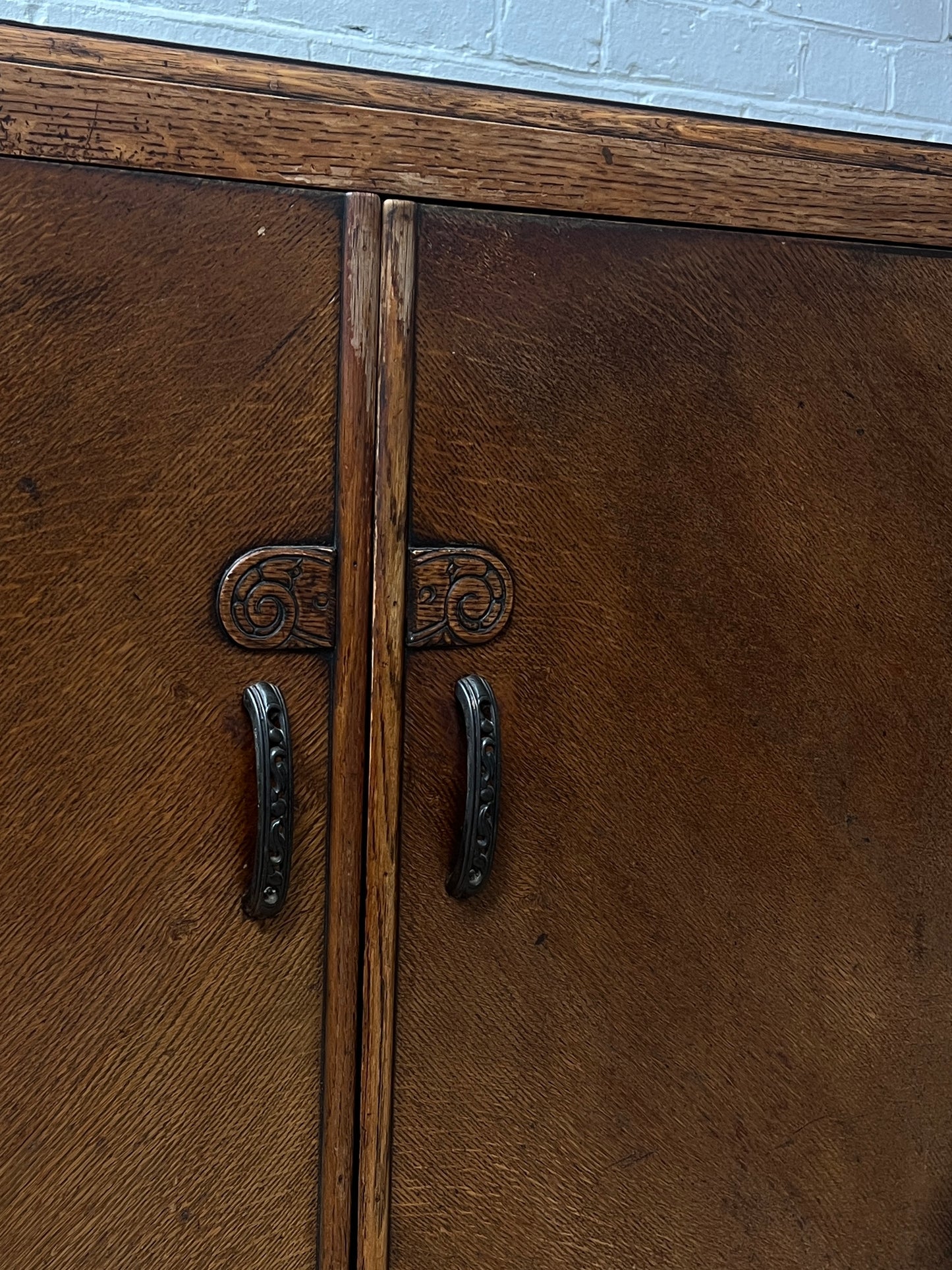 FLUTED LEG ART DECO SIDEBOARD
