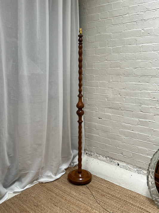 TALL BOBBIN FLOOR LAMP