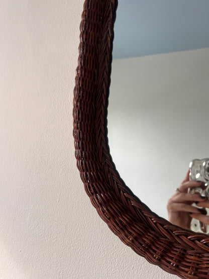 OVAL WICKER MIRROR