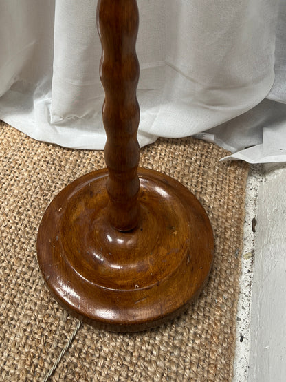 TALL BOBBIN FLOOR LAMP