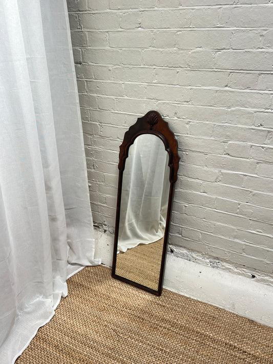 SLIM SHELL WALL MIRROR