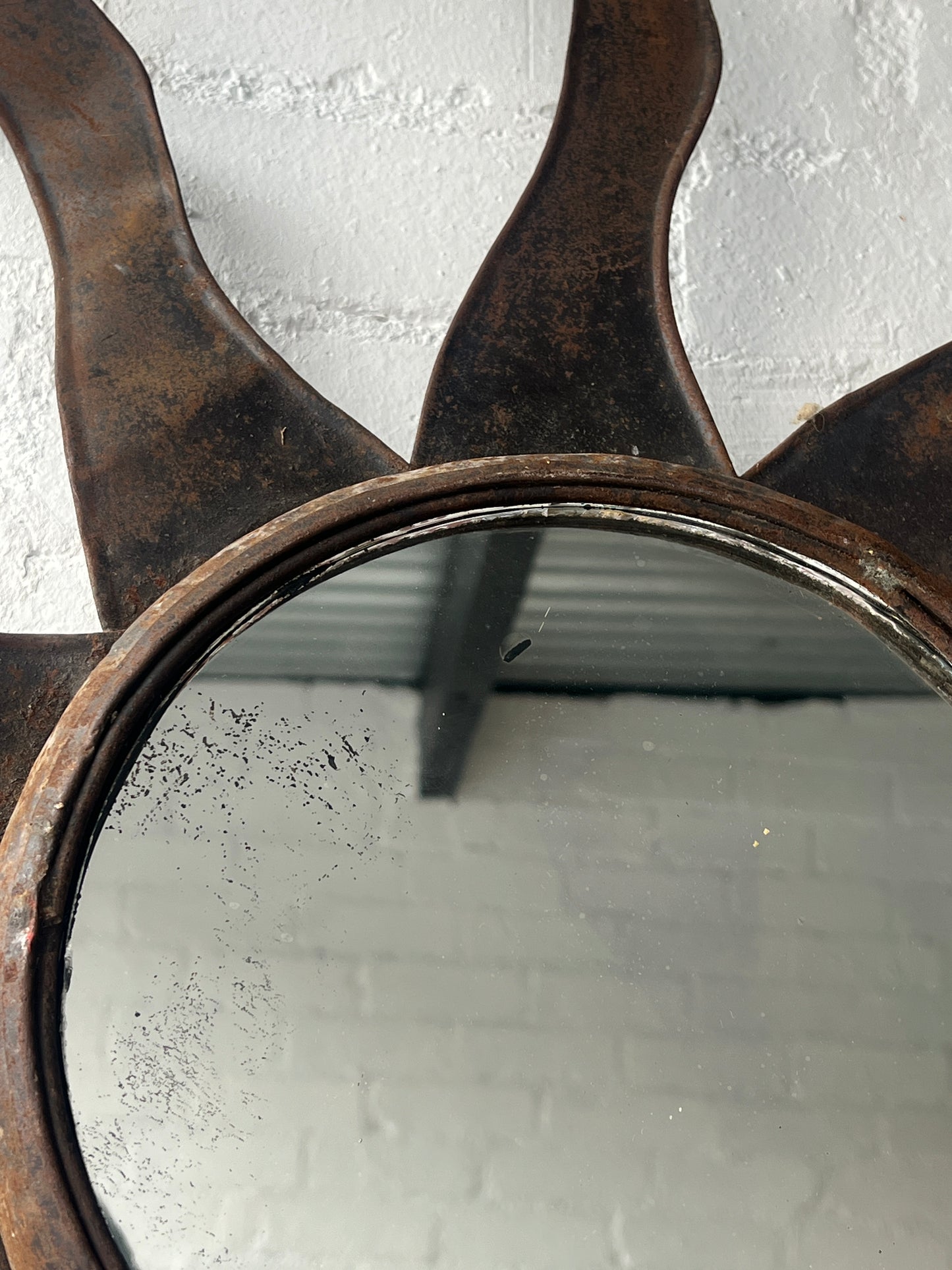 RUSTED IRON SUNBURST MIRROR
