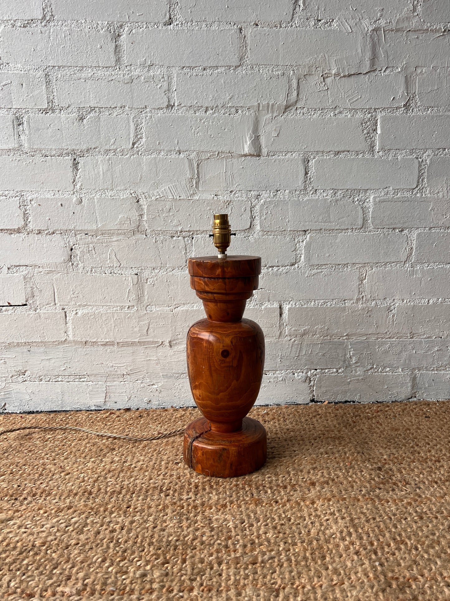 WOODEN URN SHAPED TABLE LAMP