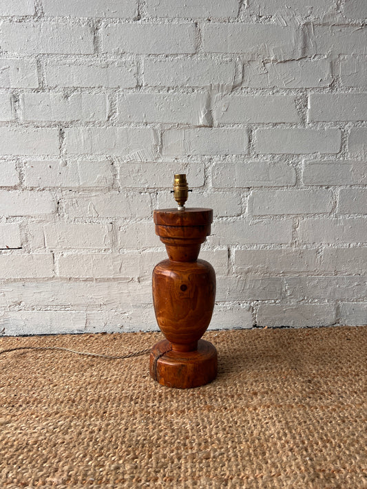 WOODEN URN SHAPED TABLE LAMP