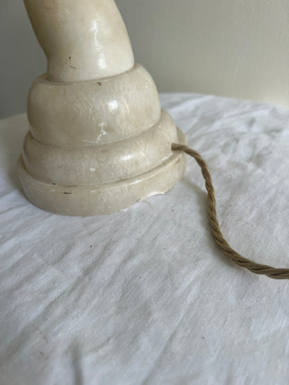 STONE TWISTED TABLE LAMP