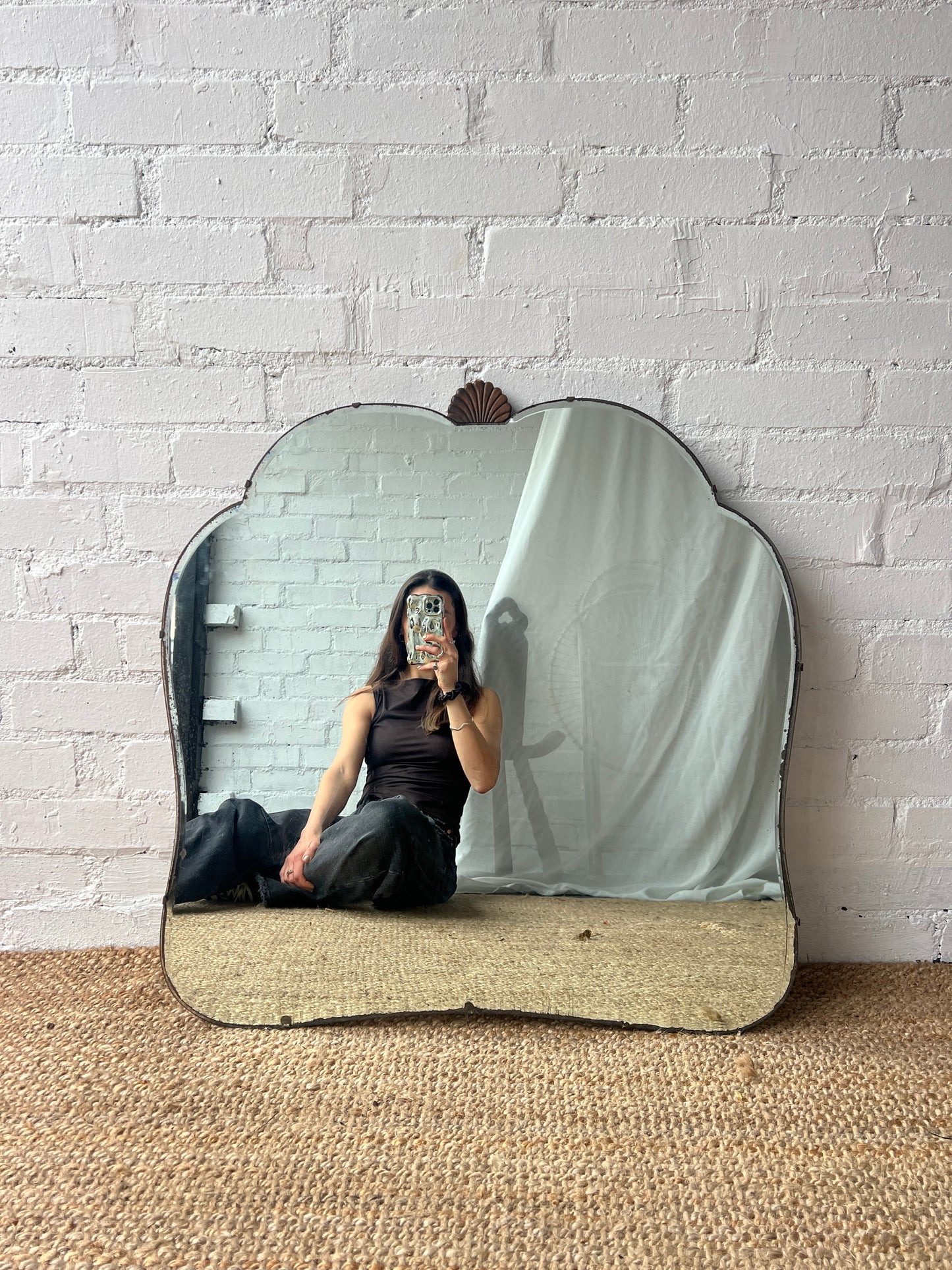 LARGE ART DECO MIRROR WITH SHELL