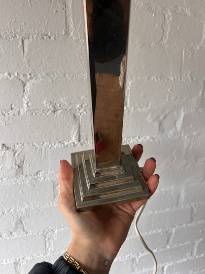 GEOMETRIC CHROME TABLE LAMP