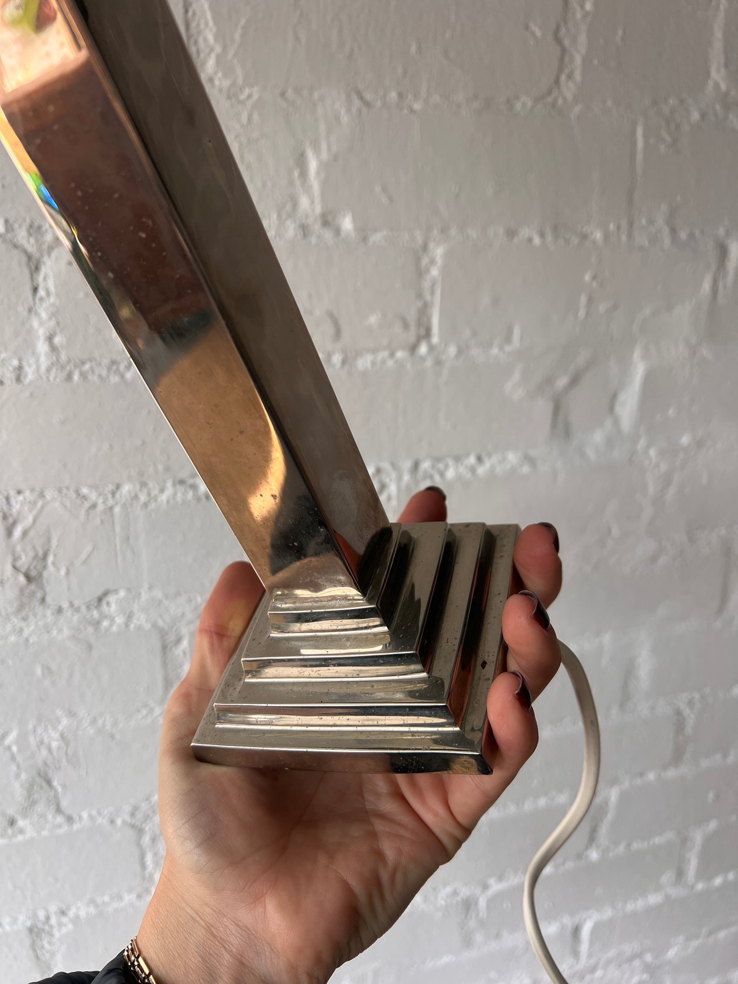 GEOMETRIC CHROME TABLE LAMP