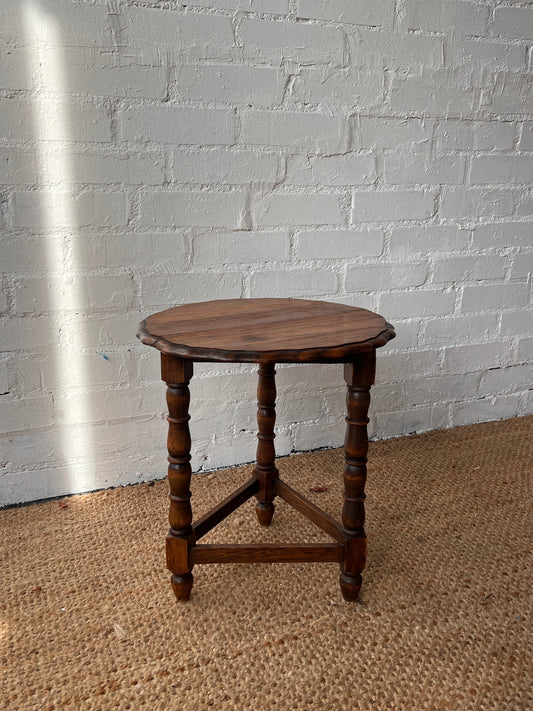 WAVY EDGE SIDE WOODEN TABLE