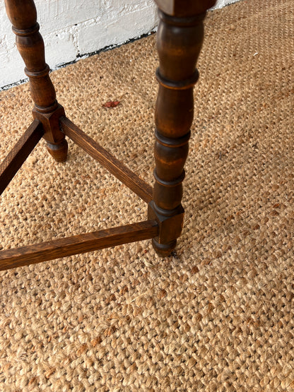 WAVY EDGE SIDE WOODEN TABLE
