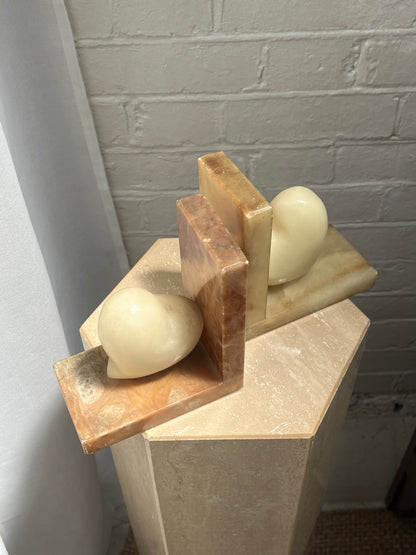 ONYX LOVE HEART BOOK ENDS