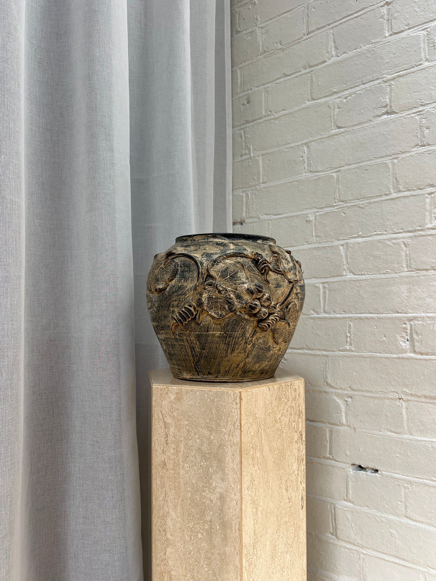 CERMAIC FLORAL VASE