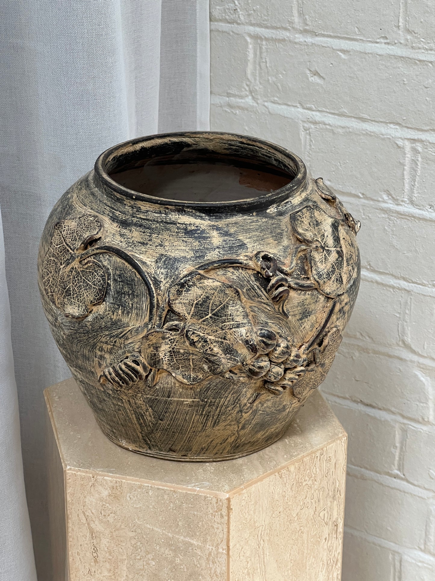 CERMAIC FLORAL VASE