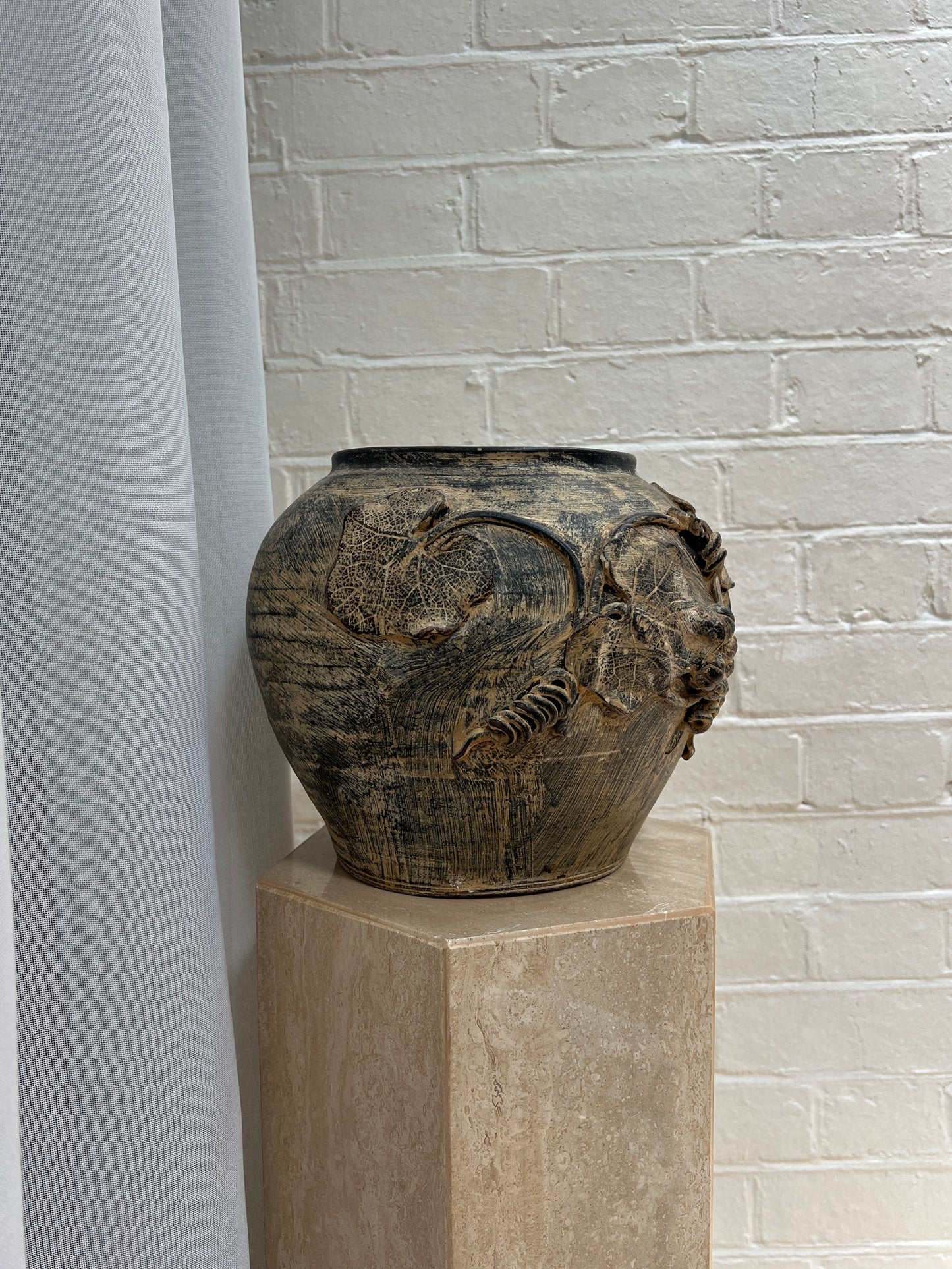 CERMAIC FLORAL VASE