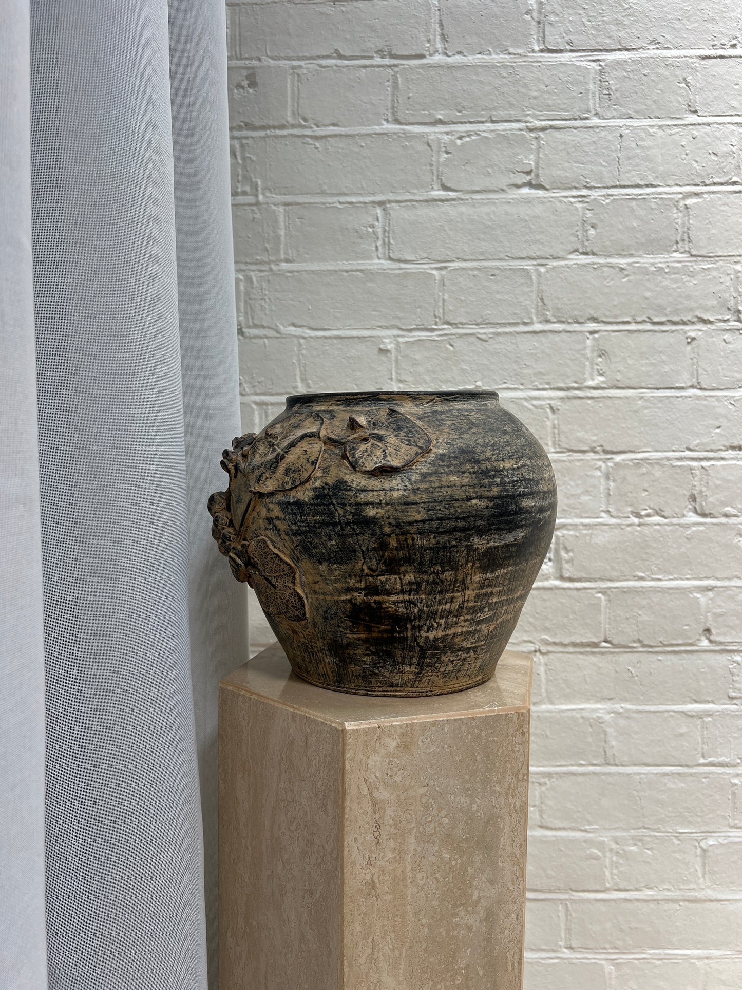 CERMAIC FLORAL VASE