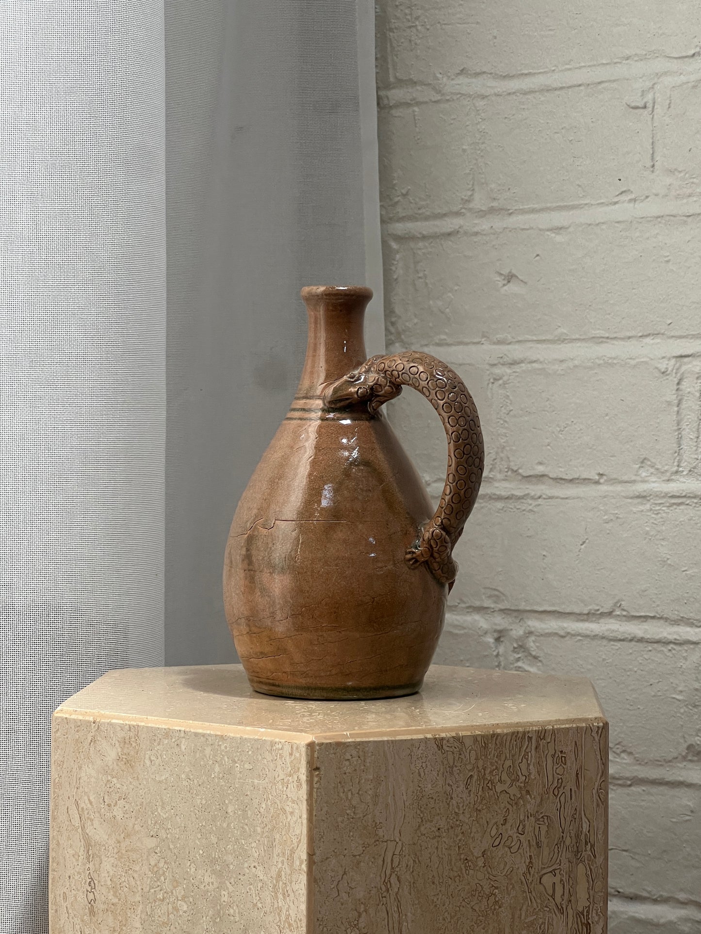 LIZARD TERRACOTTA VASE
