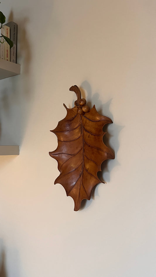DECORATIVE YEW WOOD HOLLY