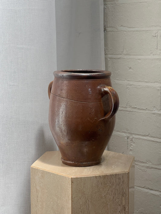 SMALL BROWN CERAMIC VASE