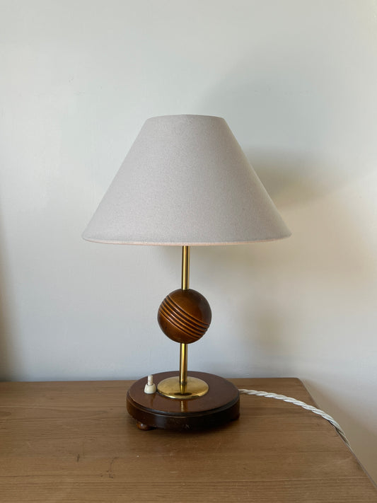 WOODEN SPHERE BRASS LAMP