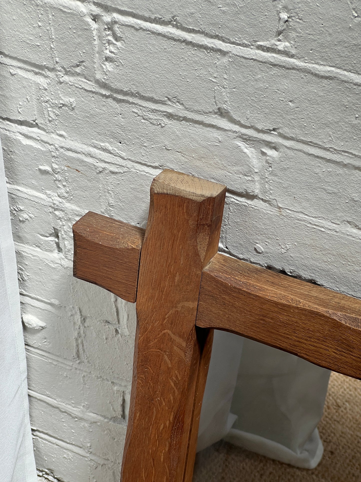 LIGHT CARVED WOODEN MIRROR