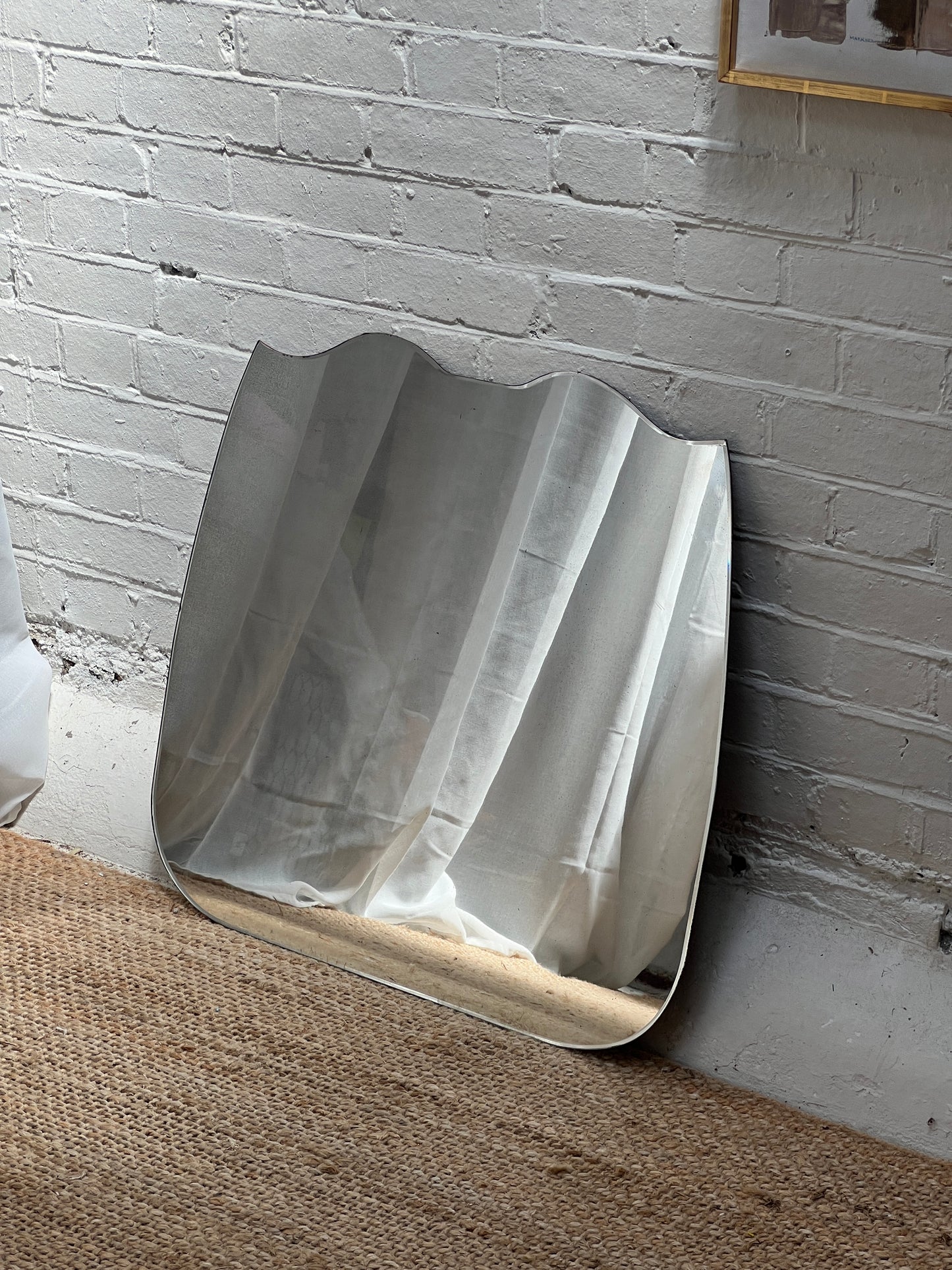 CAT EYE FRAMELESS MIRROR