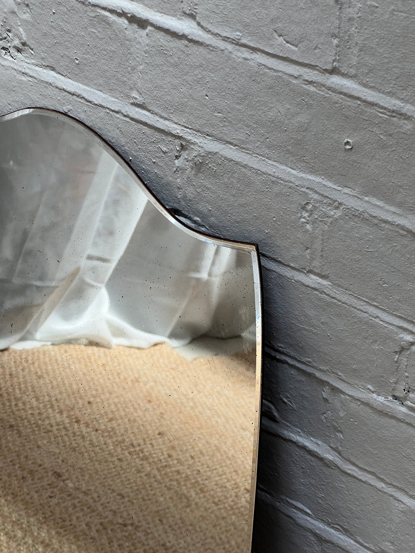 CAT EYE FRAMELESS MIRROR