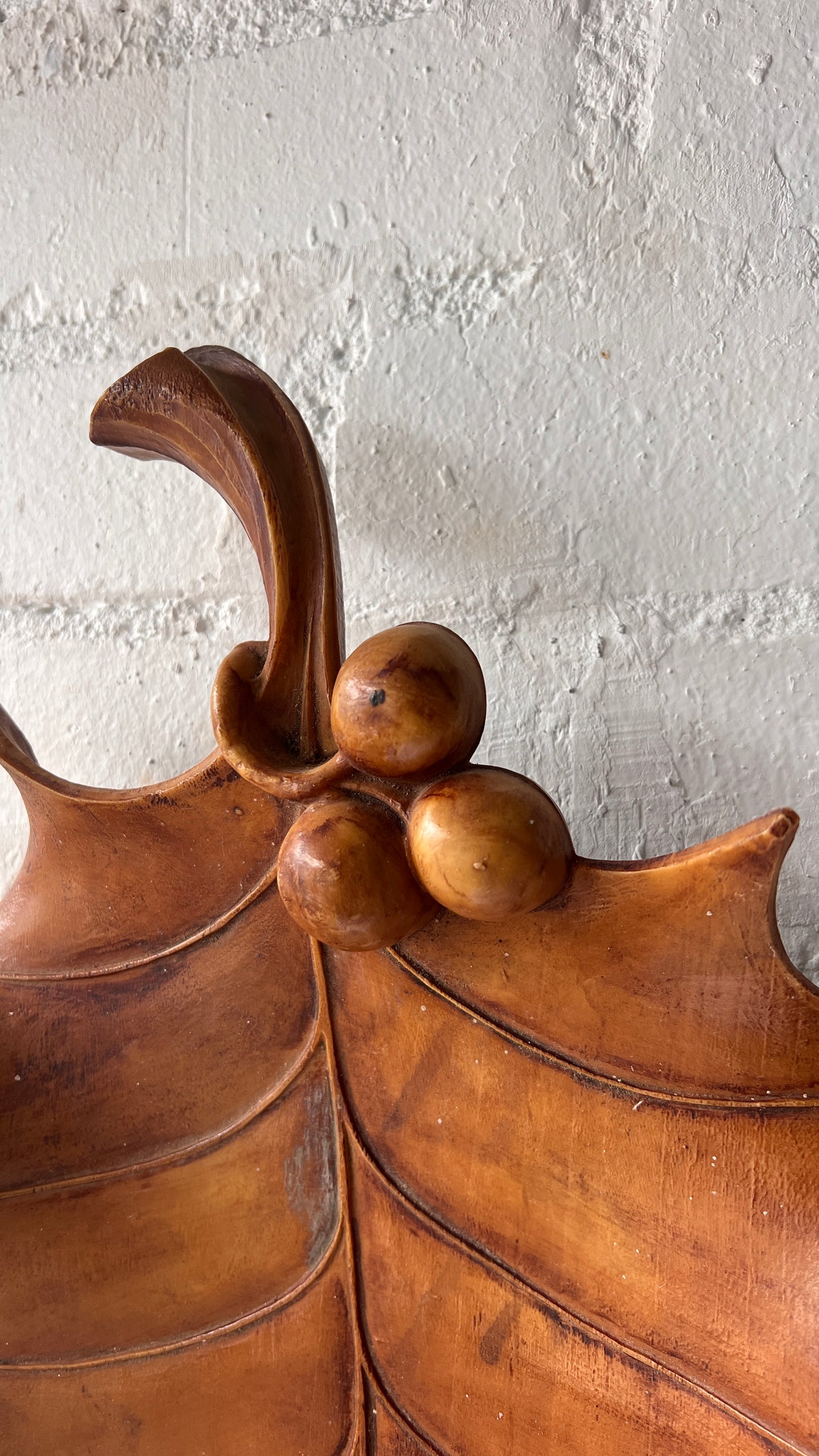 DECORATIVE YEW WOOD HOLLY