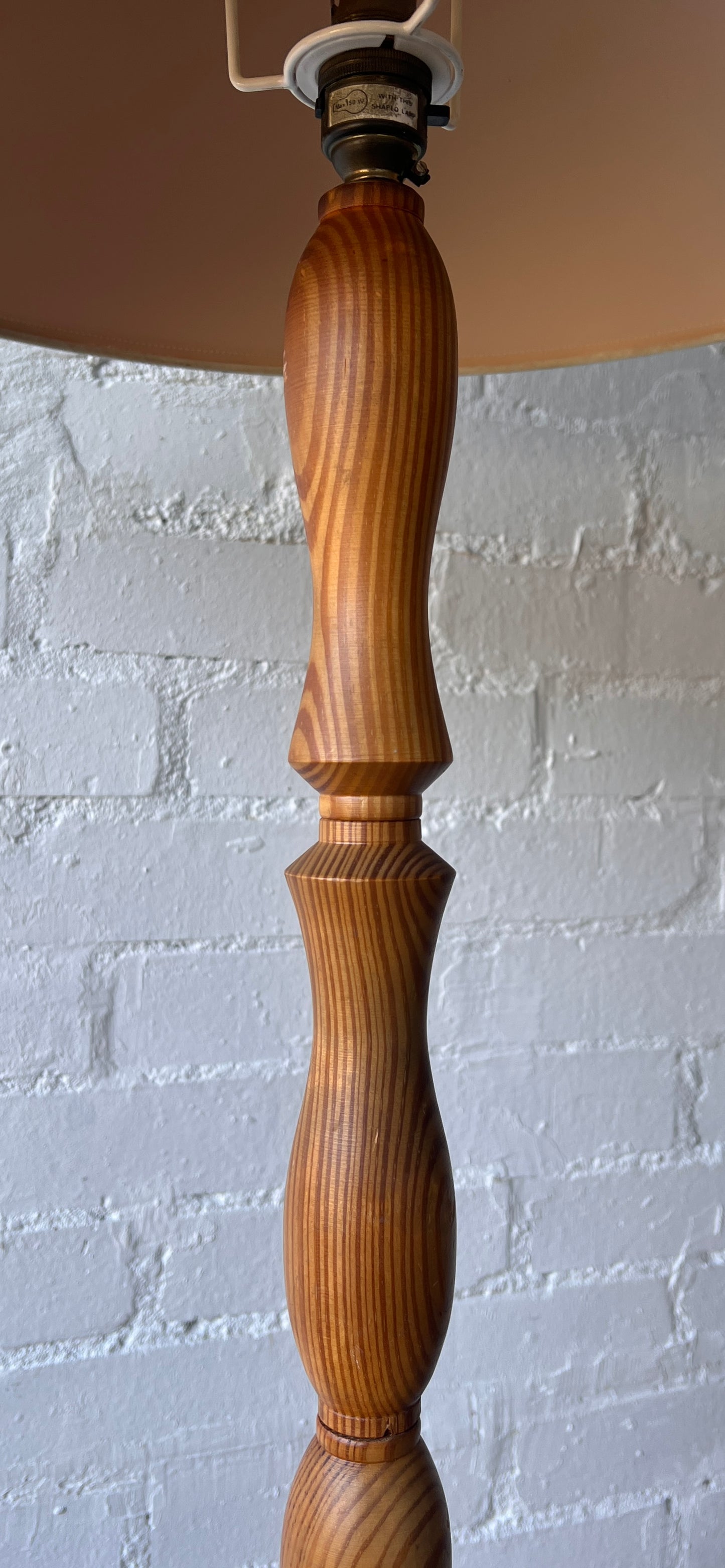 70S WOODEN TURNED FLOOR LAMP