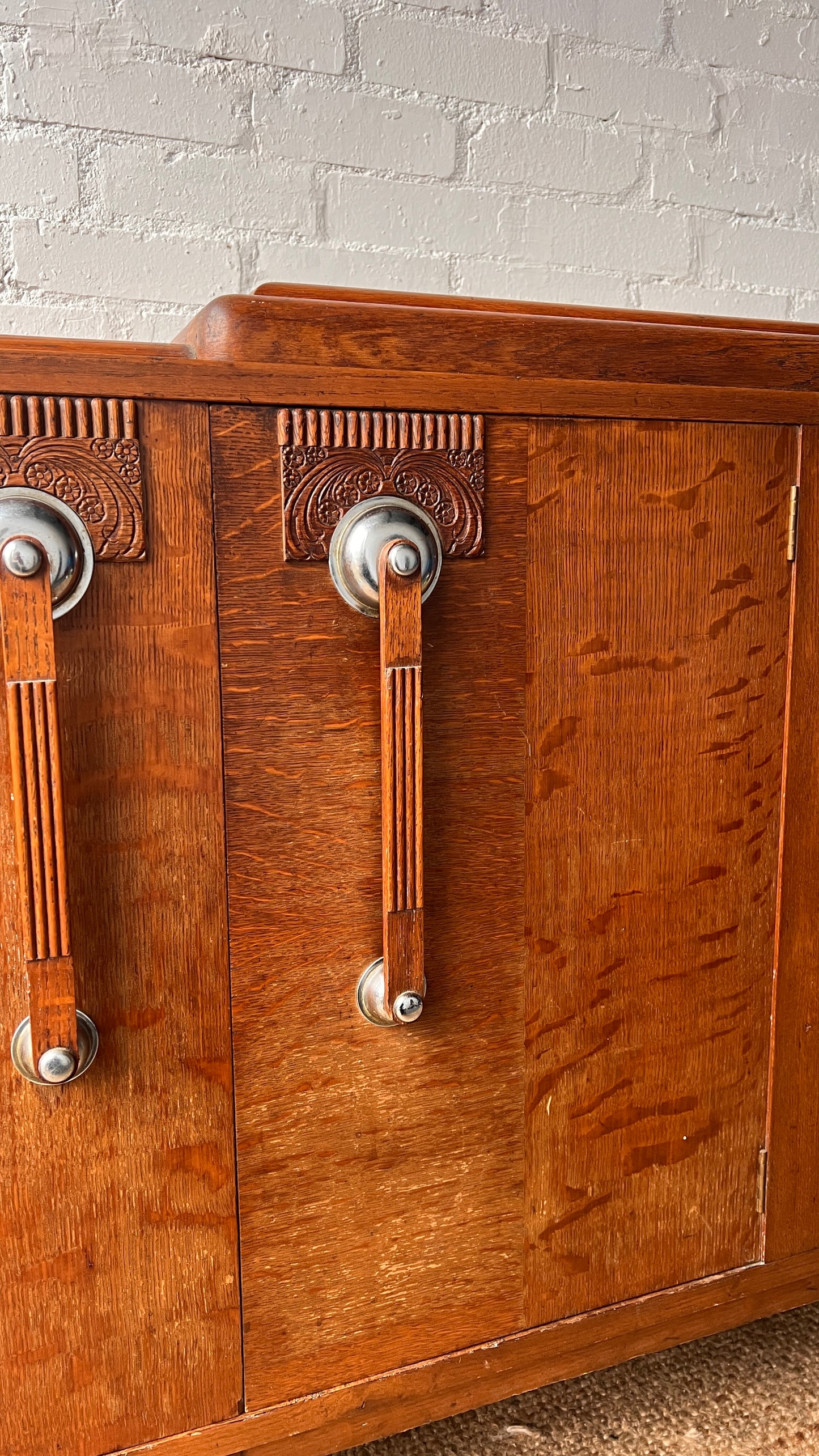 CHROME HANDLE ART DECO DRINKS SIDEBOARD