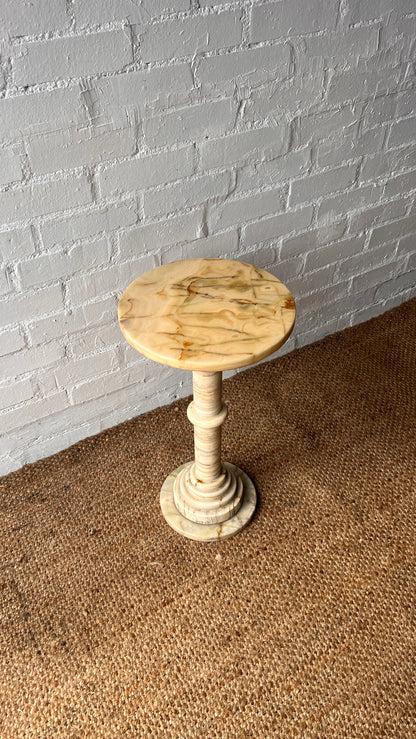 ONYX SIDE TABLE