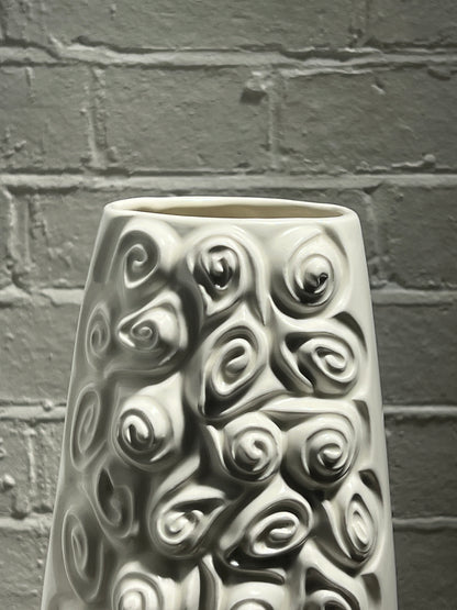 SCULPTURAL CERAMIC VASE