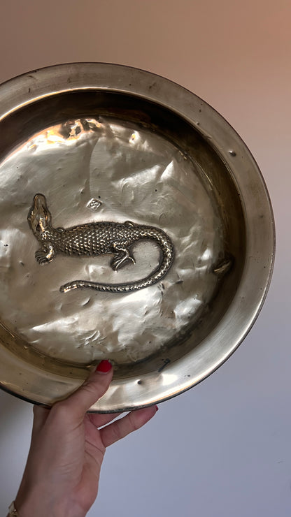 LIZARD BRASS WALL BOWL
