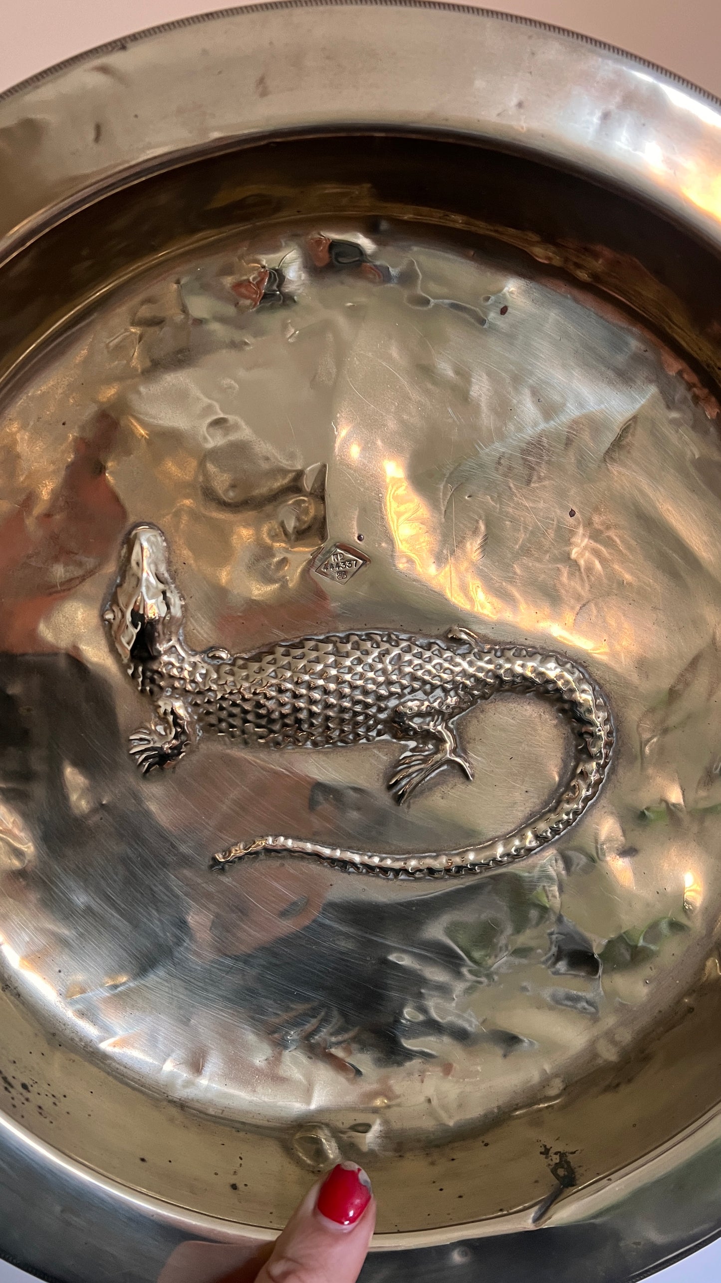 LIZARD BRASS WALL BOWL